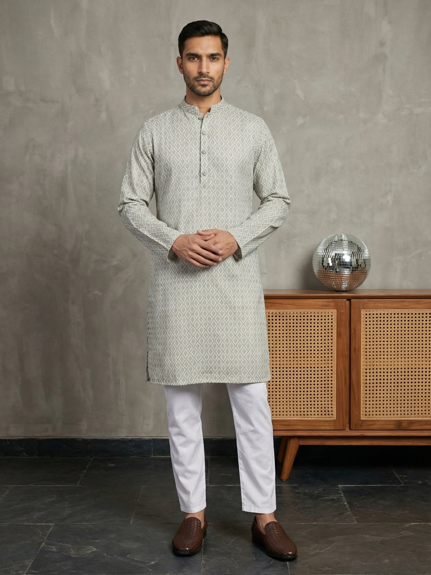 DesiQlo Men Printed Kurta Pyjama Set - White - 65KP_P_5523Off-White_S
