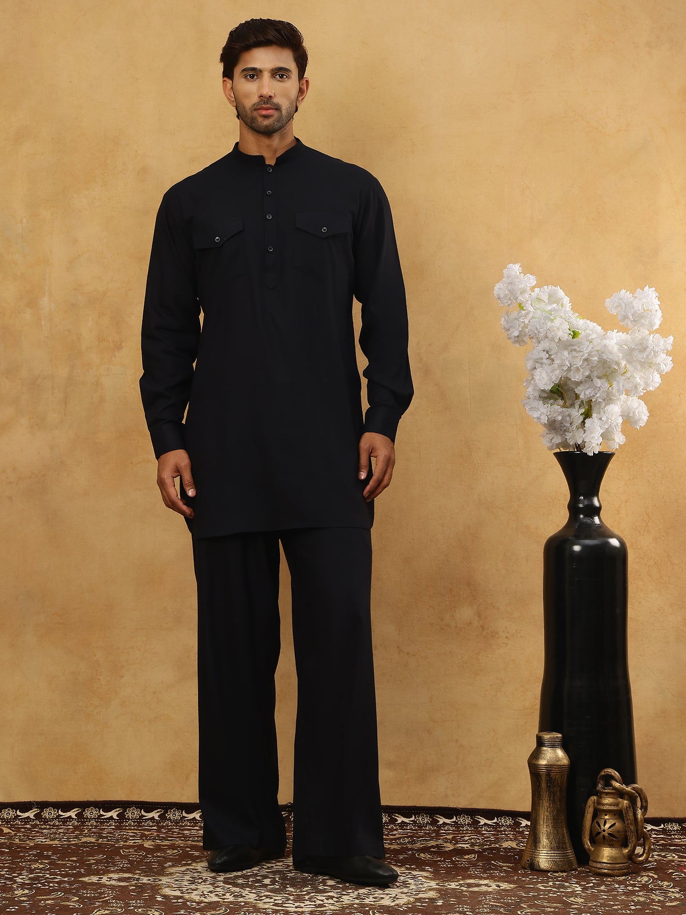 DesiQlo Men Solid Kurta Pyjama Set - Black - 65KP_5527Black_S