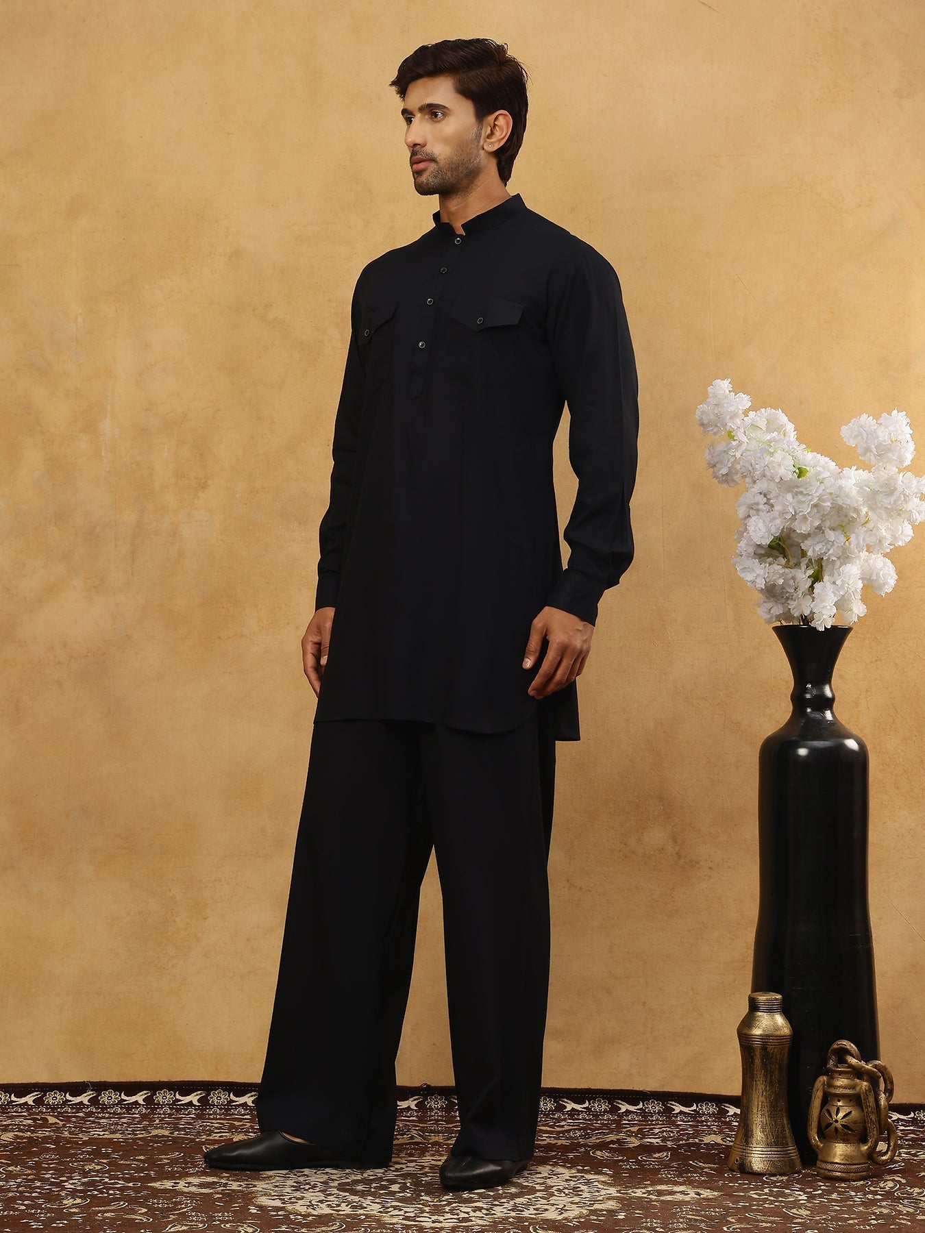 DesiQlo Men Solid Kurta Pyjama Set - Black - 65KP_5527Black_S