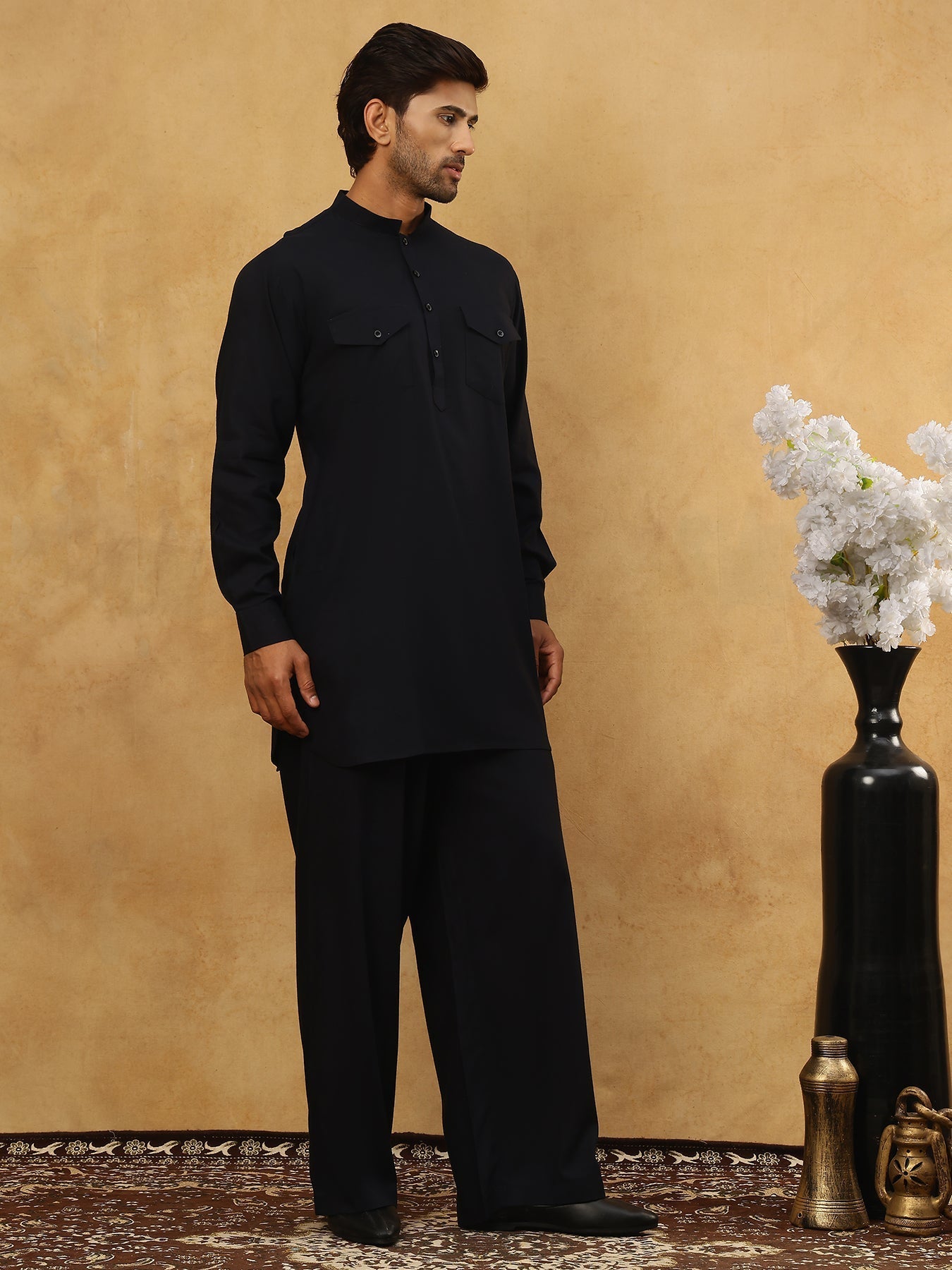DesiQlo Men Solid Kurta Pyjama Set - Black - 65KP_5527Black_S