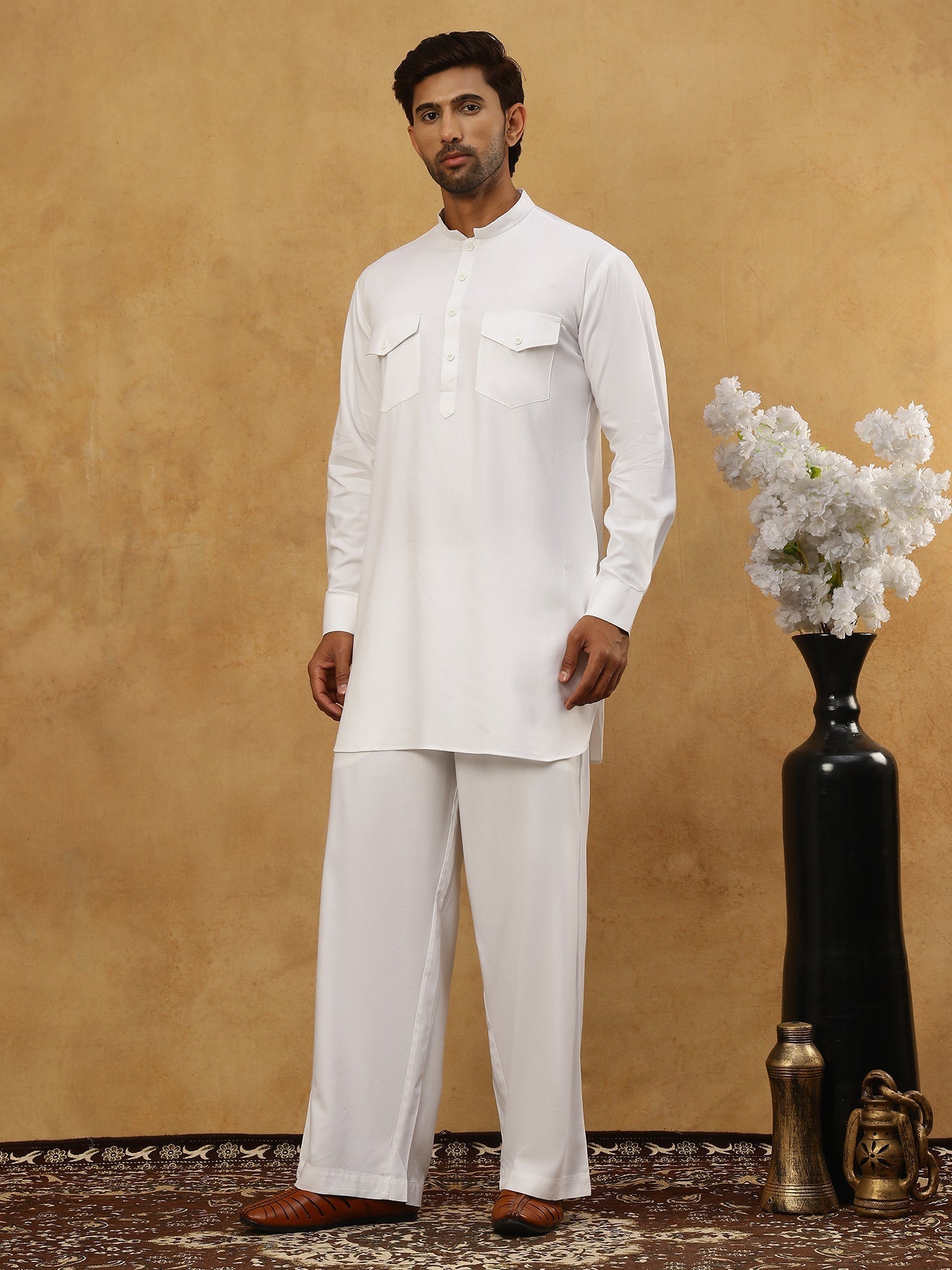 DesiQlo Men Solid Kurta Pyjama Set - White - 65KP_5527White_S