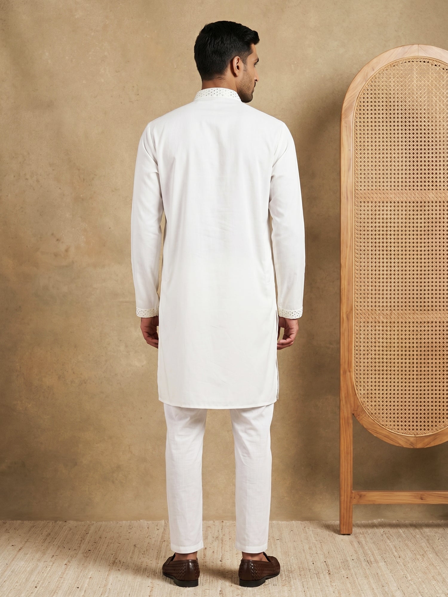 DesiQlo Men Embroidered Kurta Pyjama Set - White - 65KP_5547White_S