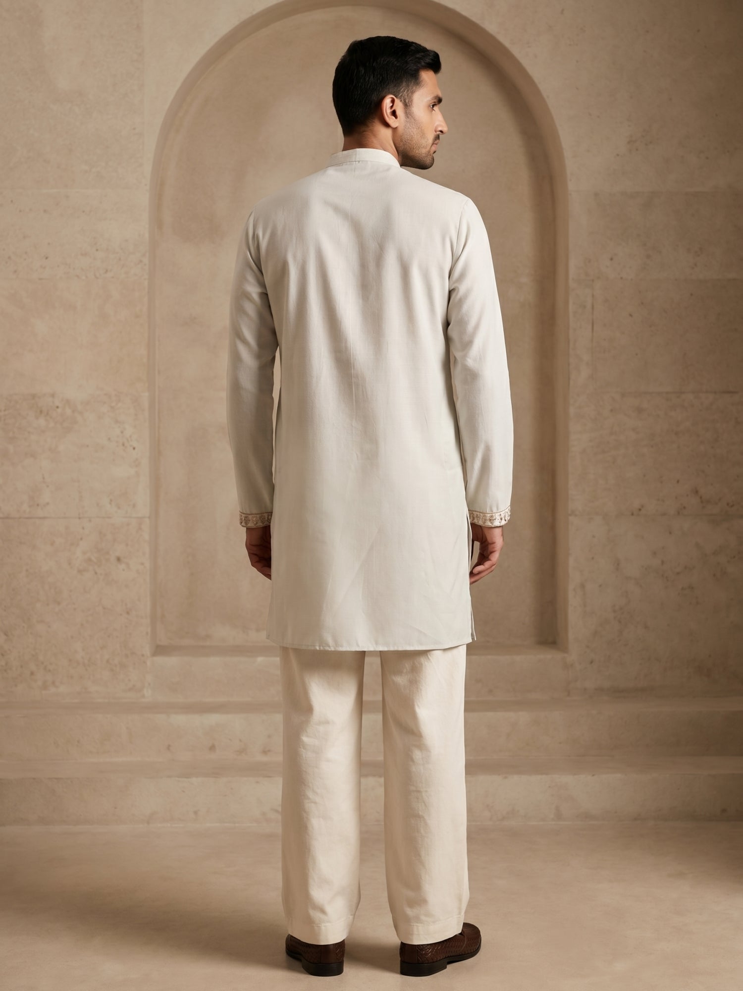 DesiQlo Men Embroidered Kurta Pyjama Set - White - 65KP_PJ11W_5550Whit
