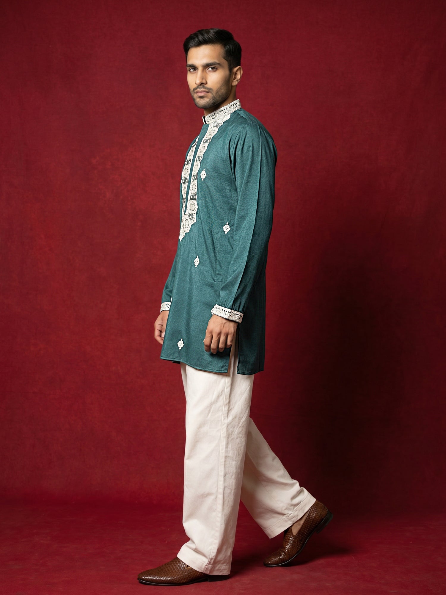 DesiQlo Men Embroidered Kurta Pyjama Set - Multicolor - 65KP_PJ11W_556