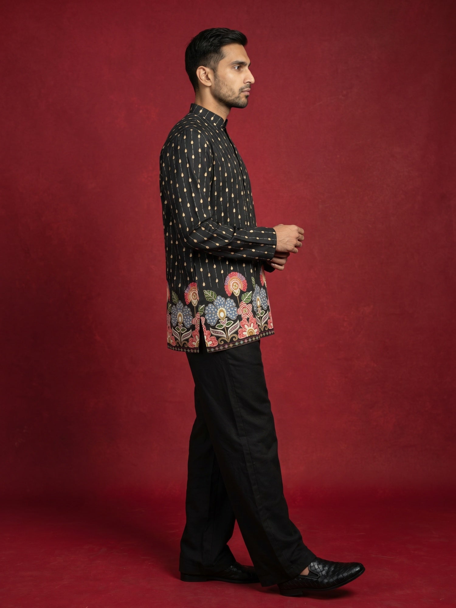 DesiQlo Men Printed Kurta Pyjama Set - Black - 65KP_PJ11B_5566Black_S