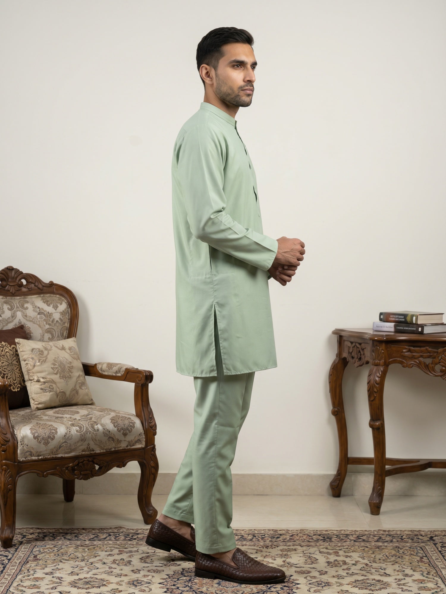 DesiQlo Men Solid Kurta Pyjama Set - Green