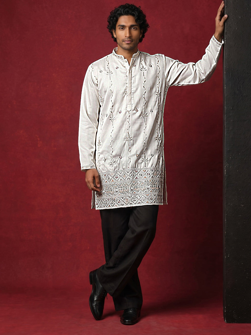 DesiQlo Men Embroidered Kurta Pyjama Set - White - 65KP_PJ11B_5595Whit
