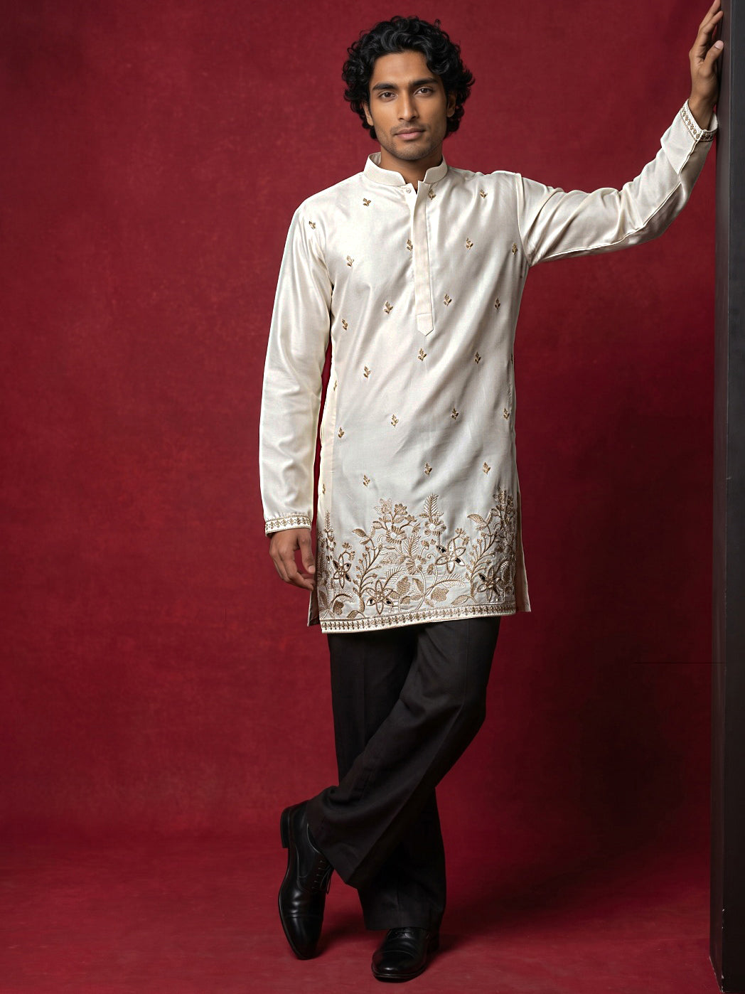 DesiQlo Men Embroidered Kurta Pyjama Set - Beige - 65KP_PJ11B_5601Crea