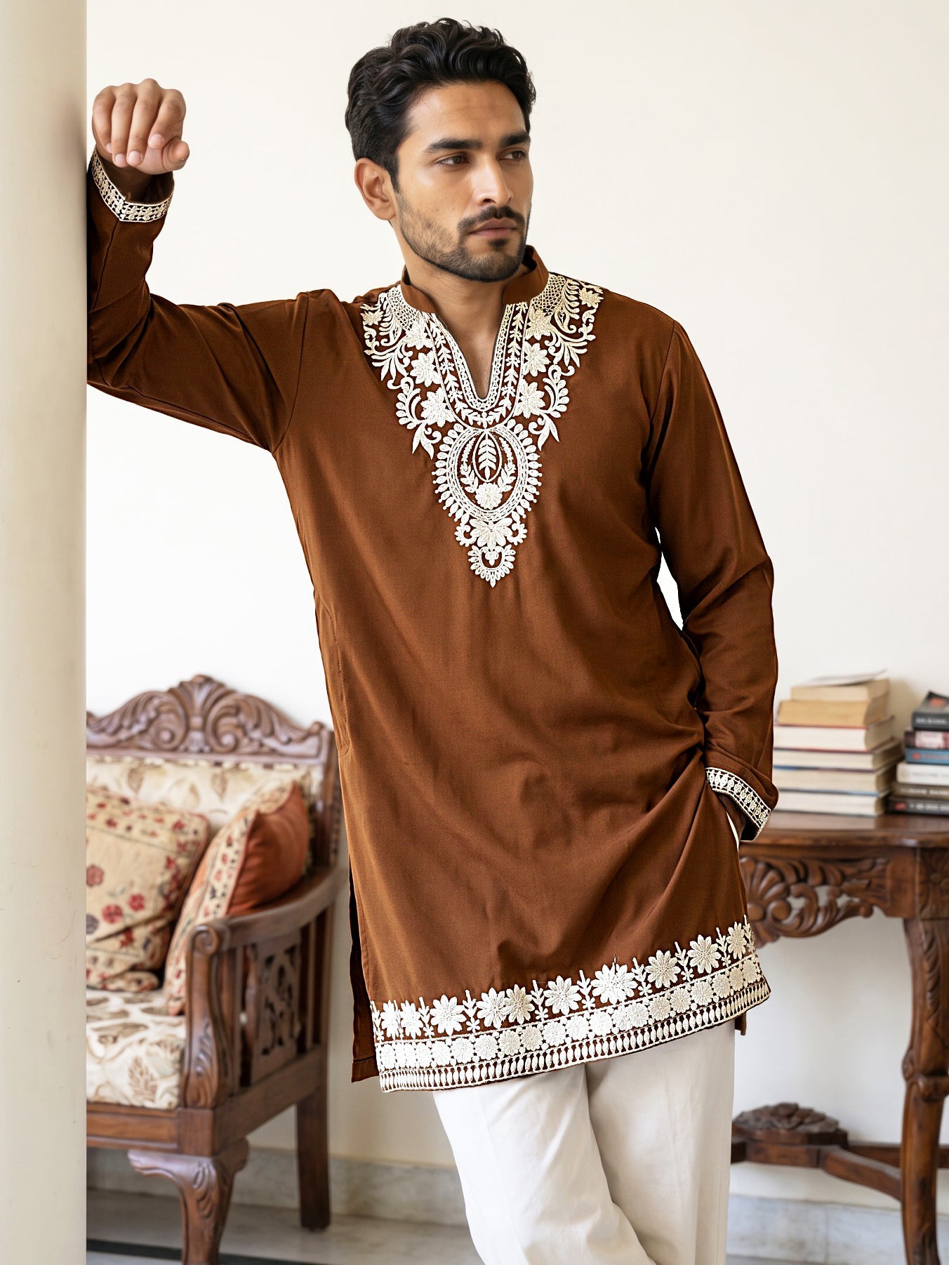 DesiQlo Men Embroidered Kurta Pyjama Set - Brown