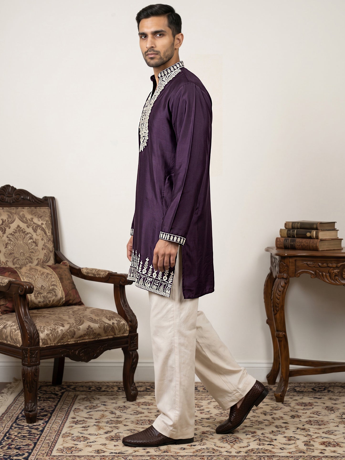 DesiQlo Men Embroidered Kurta Pyjama Set - Purple