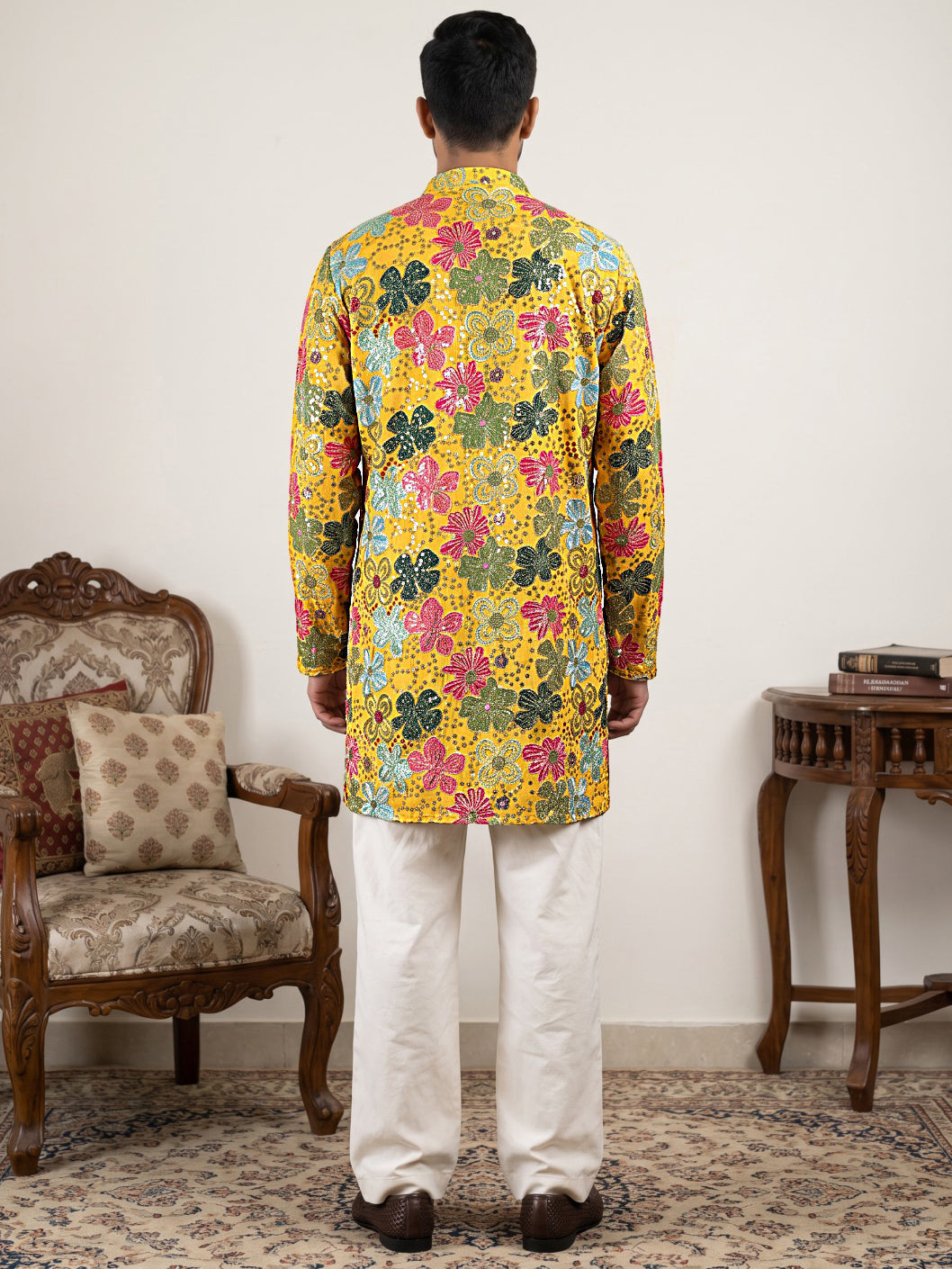 DesiQlo Men Embroidered Kurta Pyjama Set - Yellow