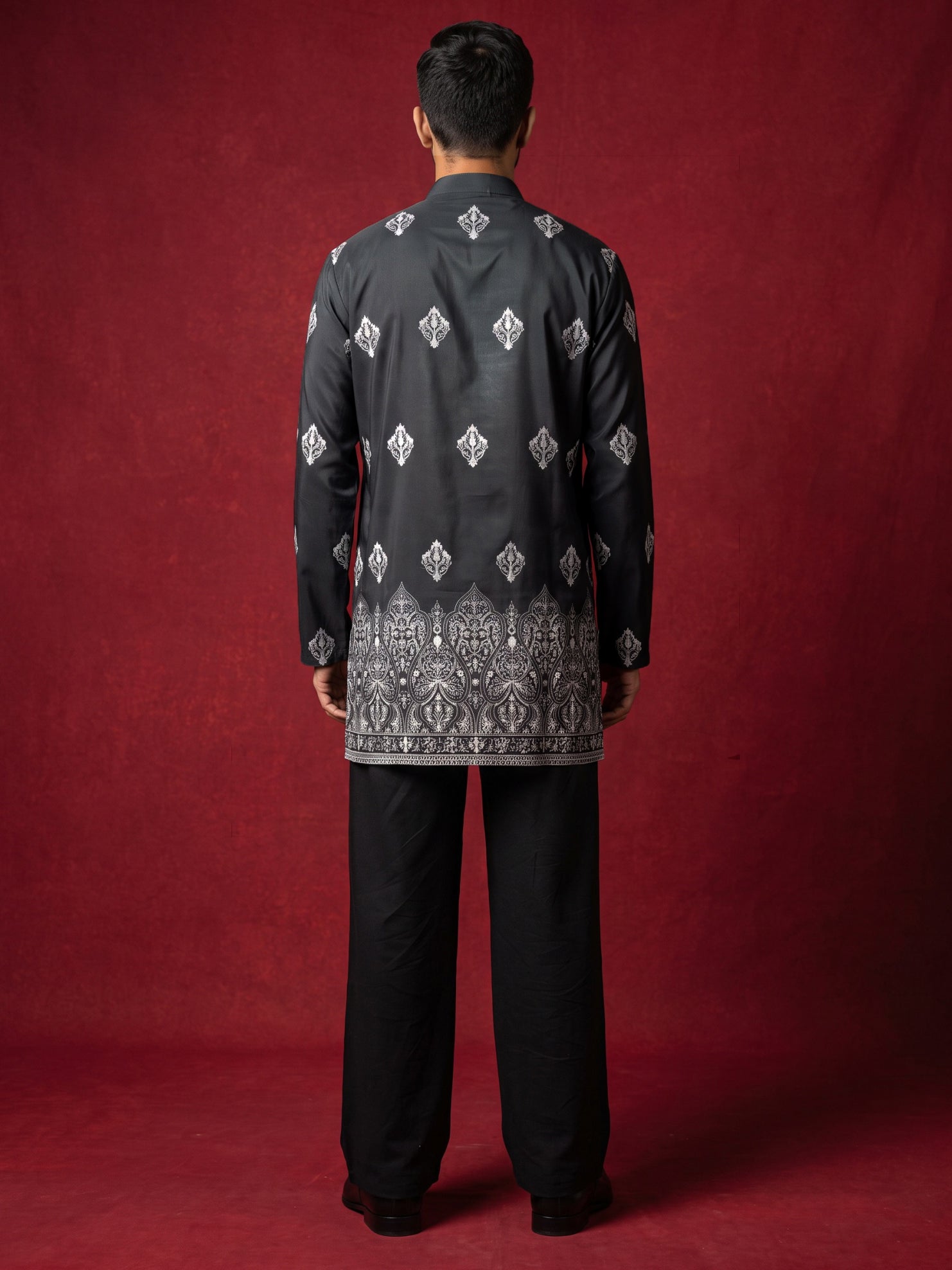 DesiQlo Men Printed Kurta Pyjama Set - Black