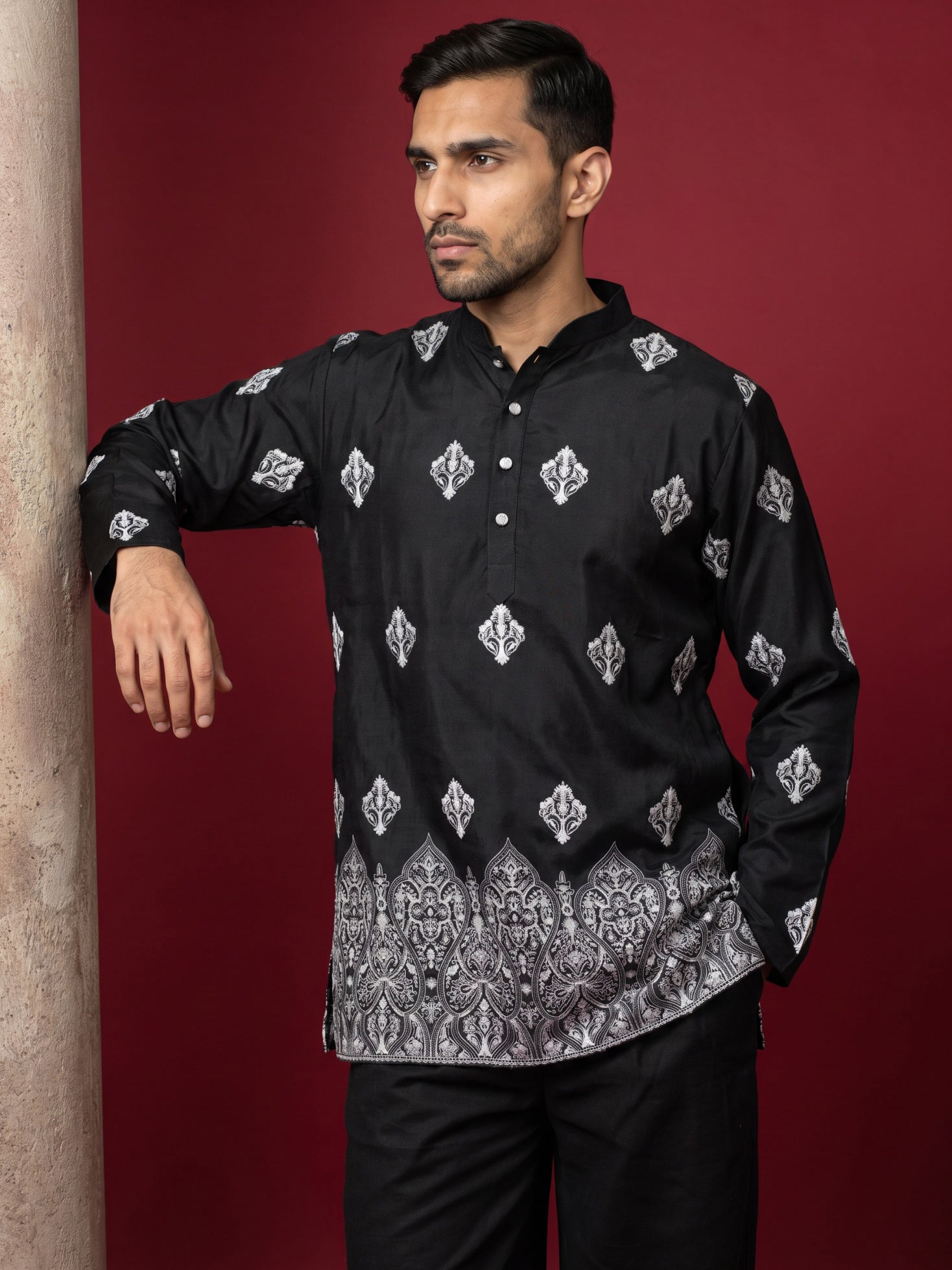 DesiQlo Men Printed Kurta Pyjama Set - Black