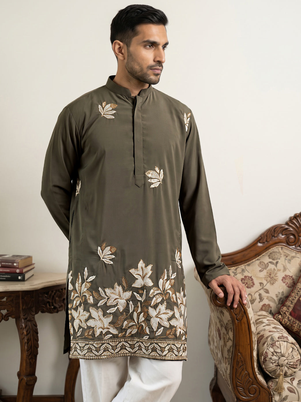 DesiQlo Men Embroidered Kurta Pyjama Set - Grey