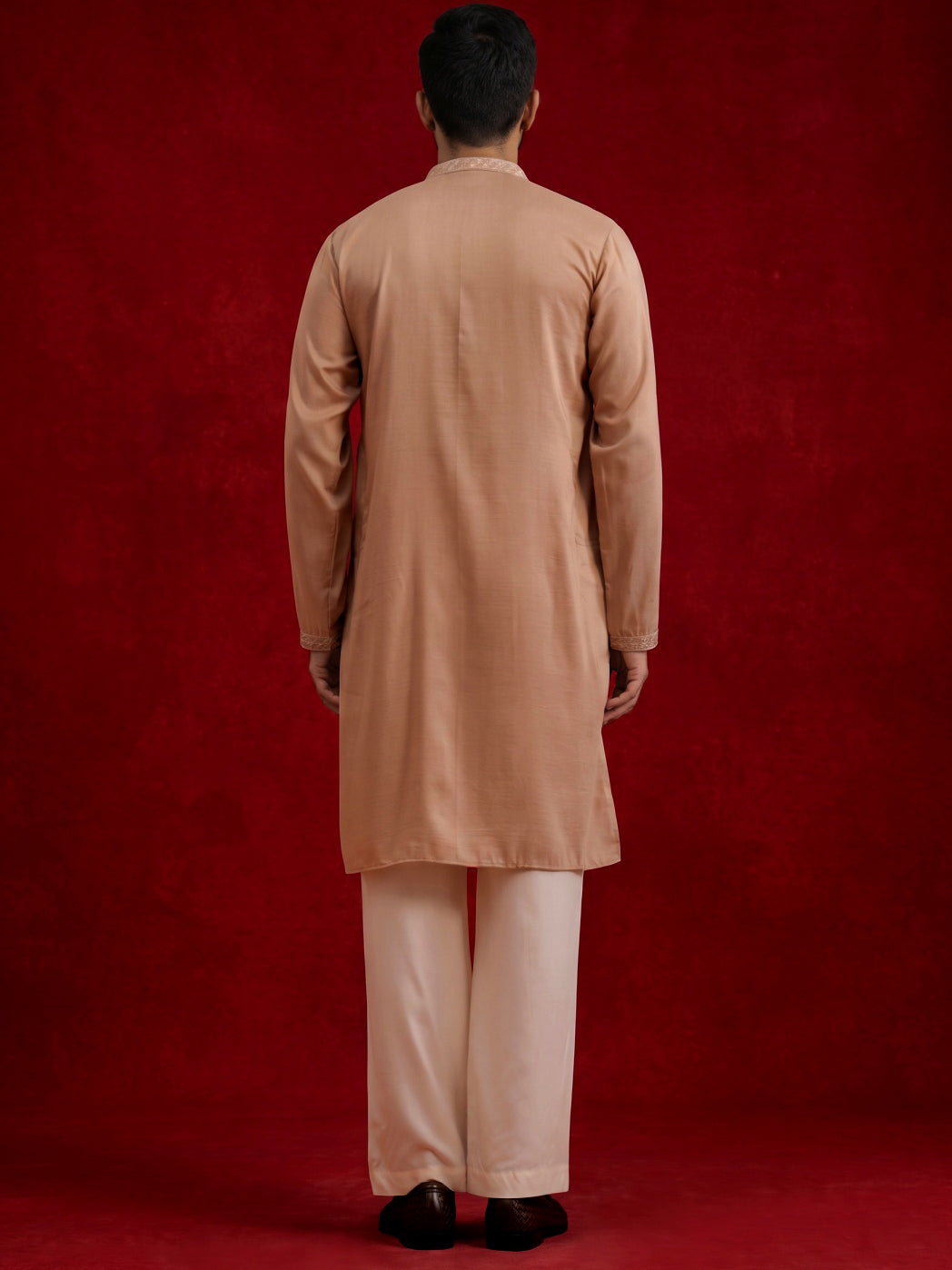 DesiQlo Men Embroidered Kurta Pyjama Set - Beige