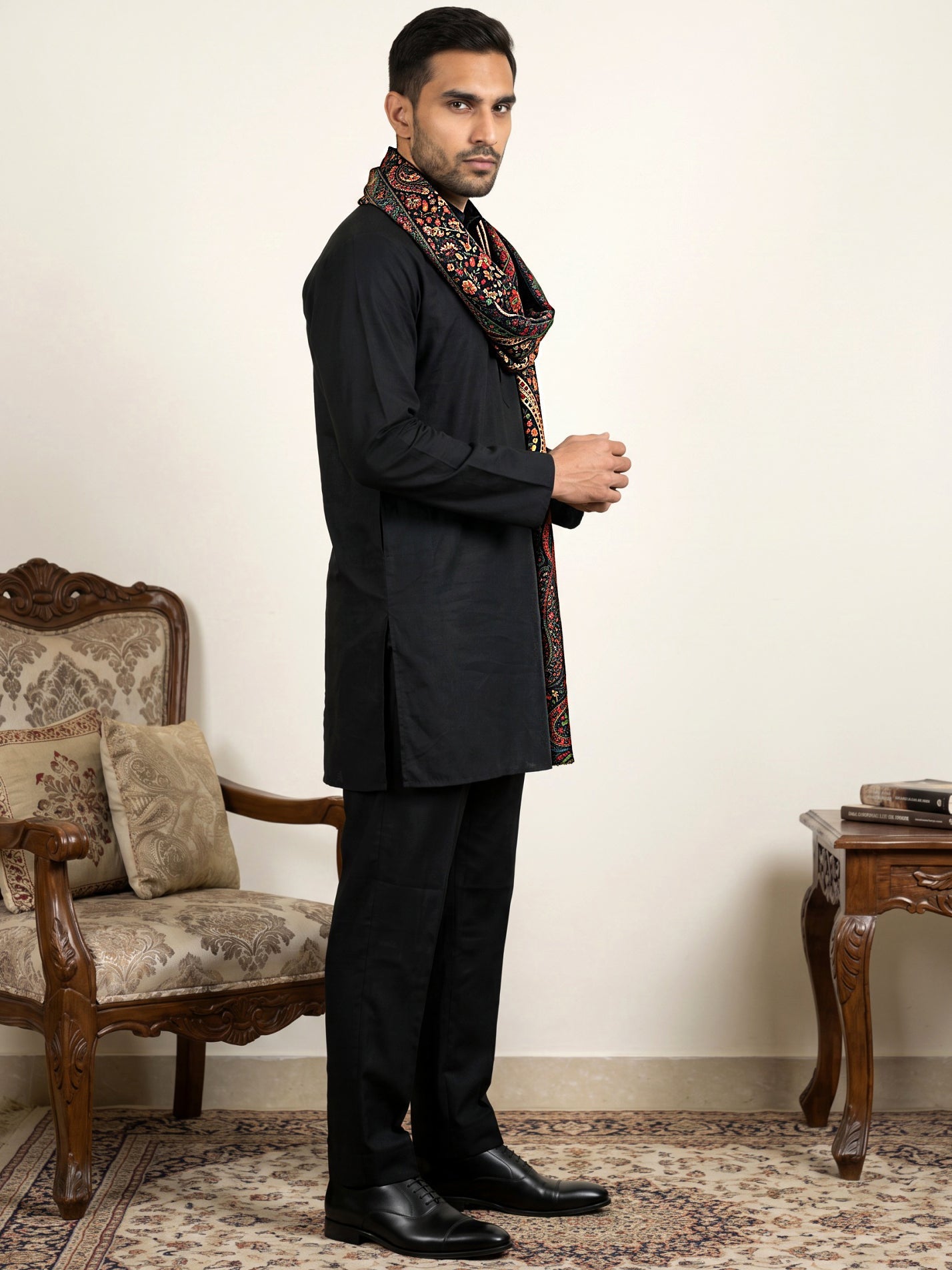 DesiQlo Men Solid Kurta Pyjama Set - Black