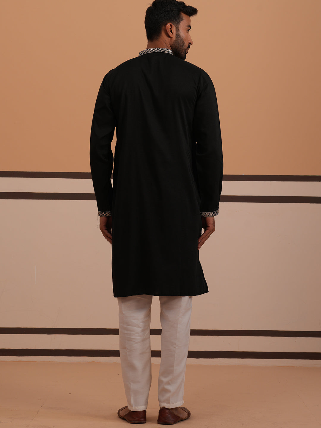DesiQlo Men Embroidered Kurta Pyjama Set - Black - 65KP_D_5375Black_S