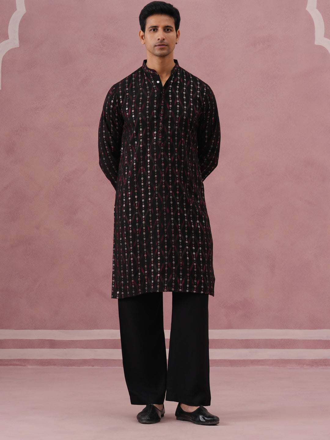 DesiQlo Men Embroidered Kurta Pyjama Set - Black - 65KP_PJ11B_5372Blac