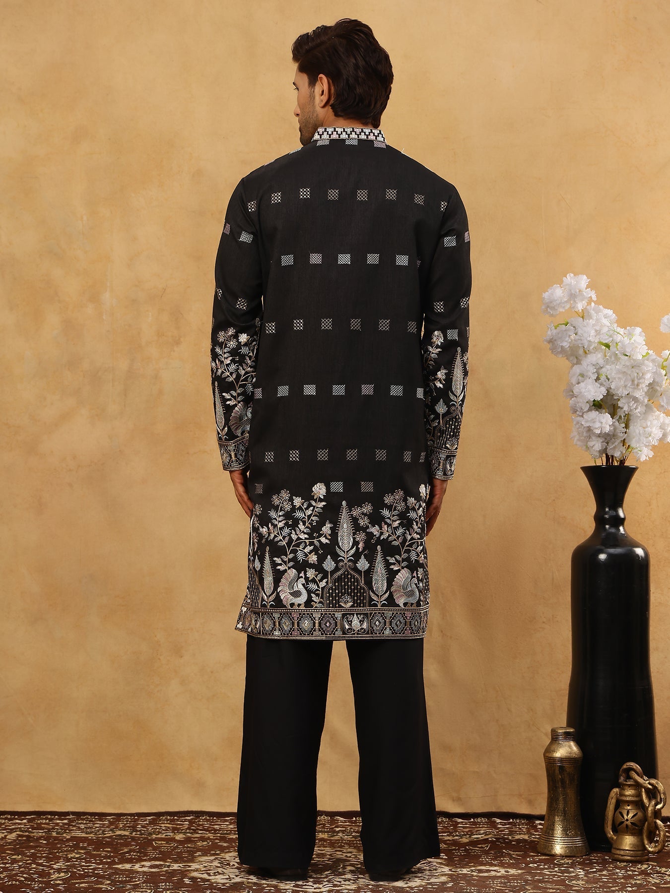 DesiQlo Men Embroidered Kurta Pyjama Set - Black - 65KP_PJ11B_5458Blac