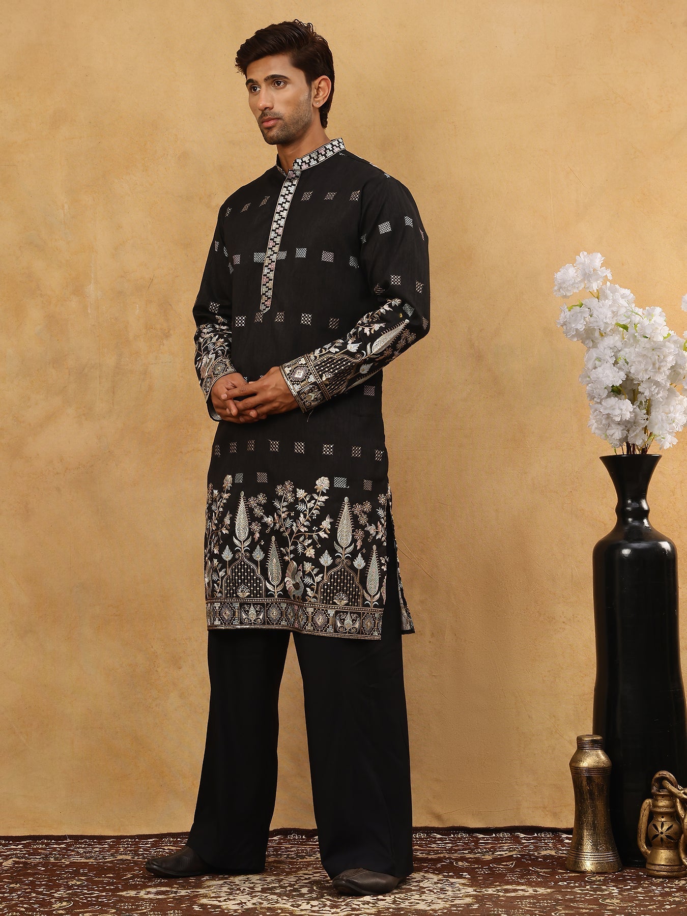 DesiQlo Men Embroidered Kurta Pyjama Set - Black - 65KP_PJ11B_5458Blac