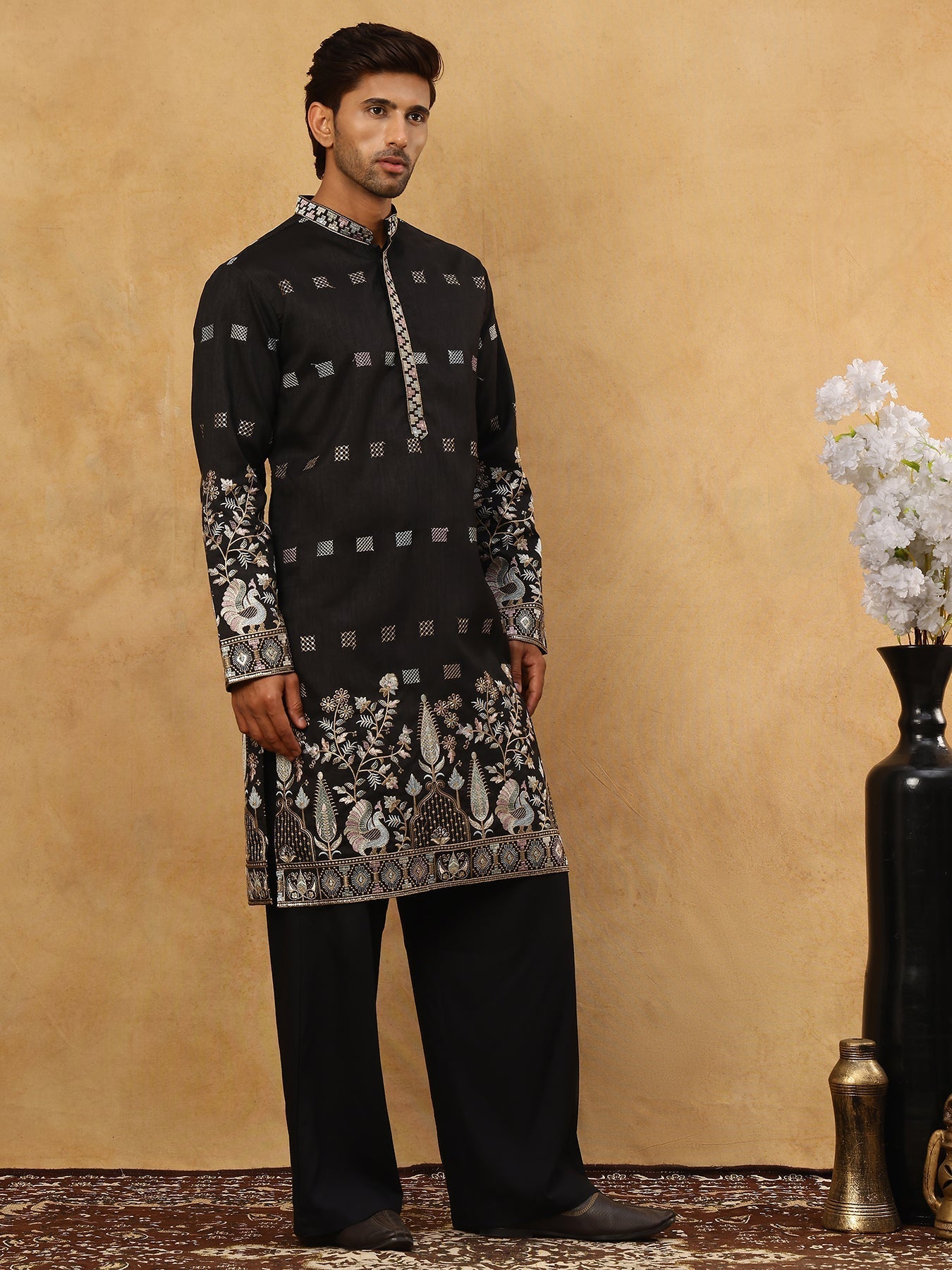 DesiQlo Men Embroidered Kurta Pyjama Set - Black - 65KP_PJ11B_5458Blac
