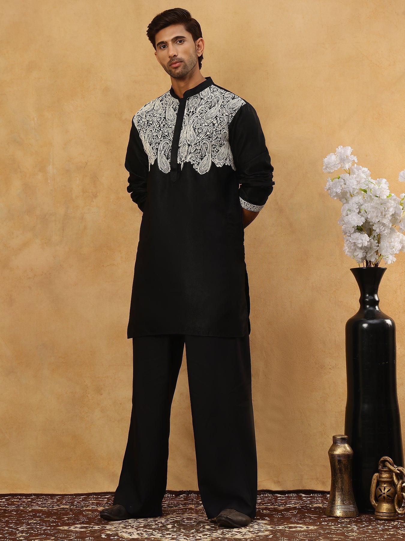 DesiQlo Men Embroidered Kurta Pyjama Set - Black - 65KP_PJ11B_5465Blac
