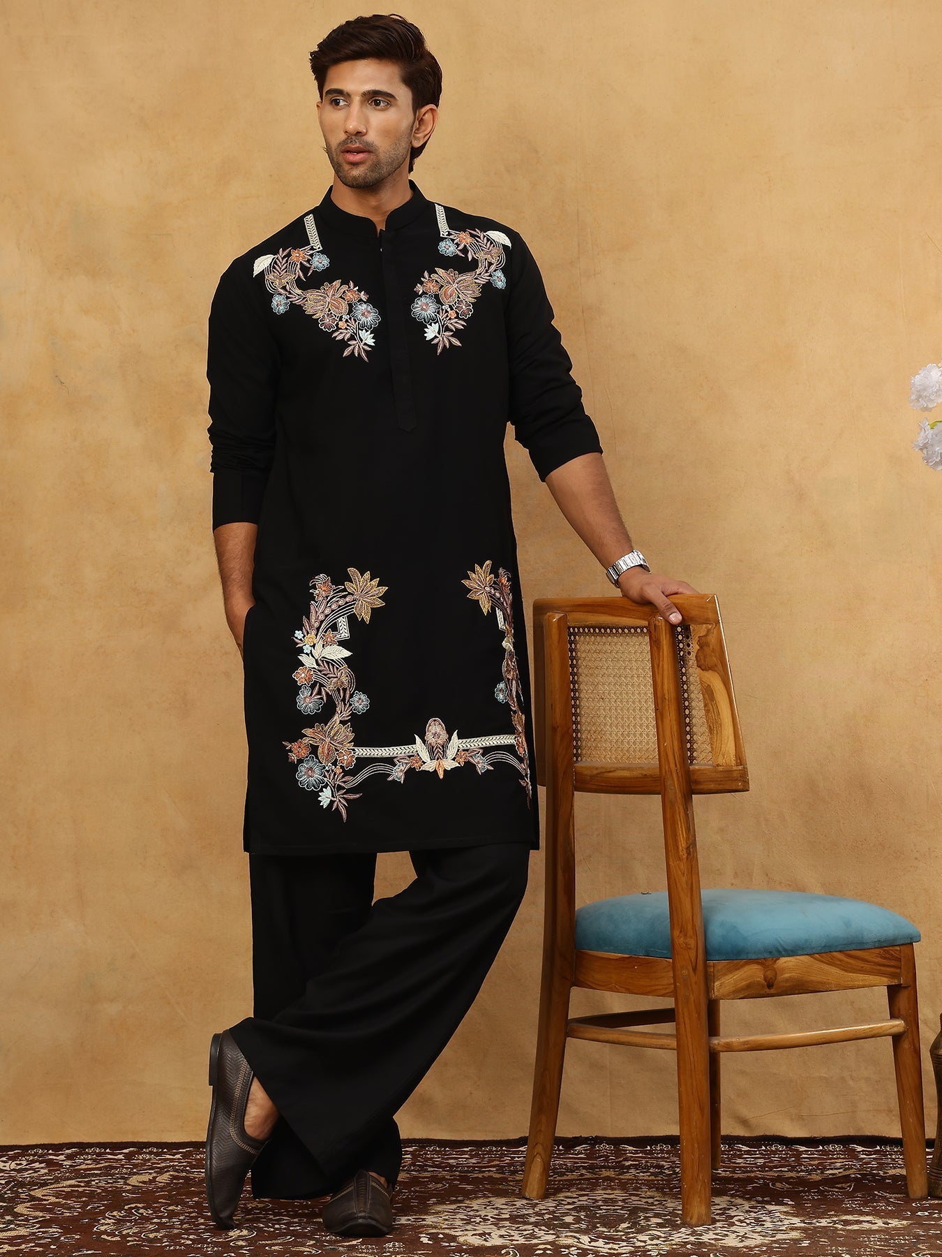 DesiQlo Men Embroidered Kurta Pyjama Set - Black - 65KP_PJ11B_5499Blac