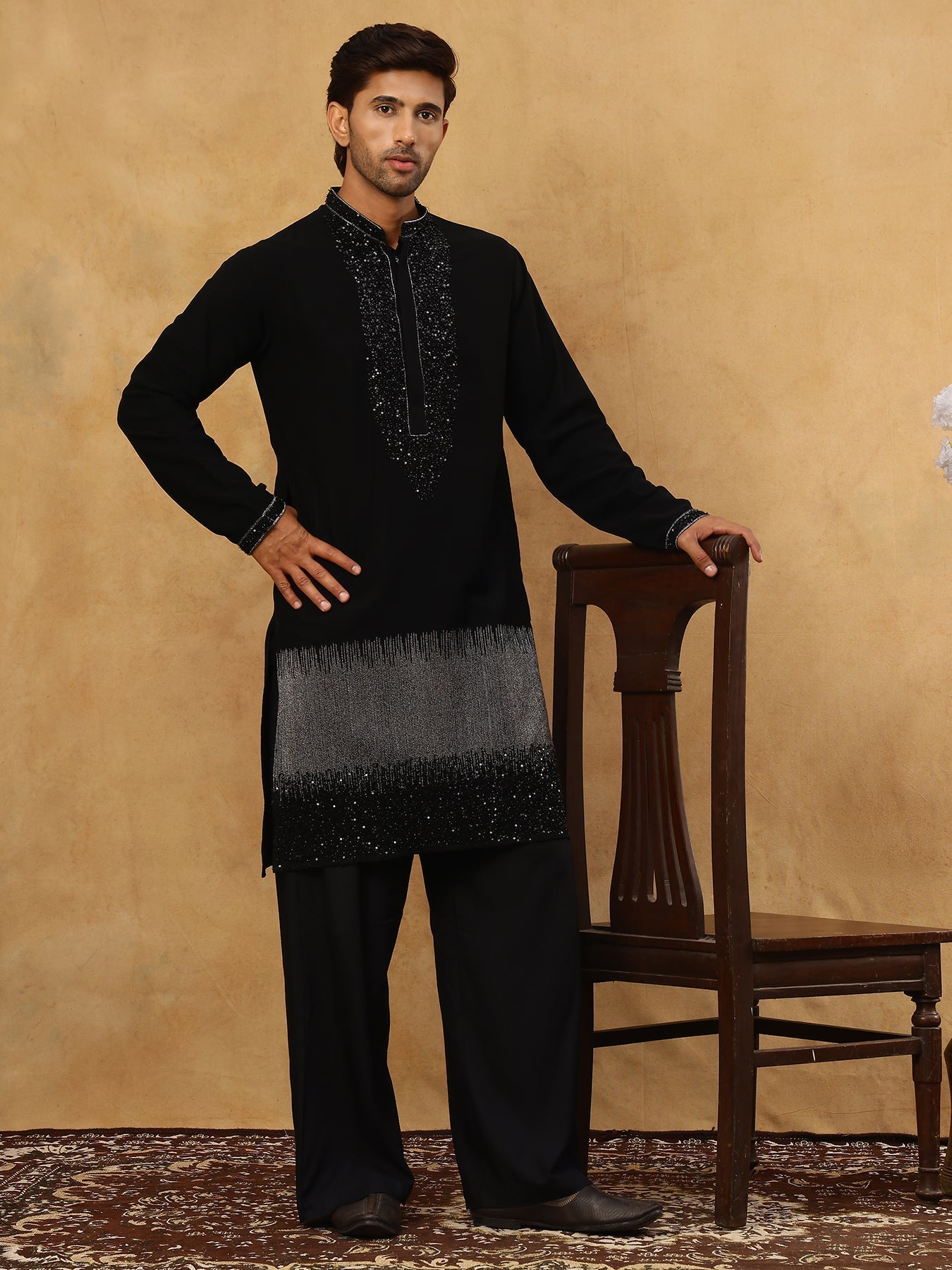 DesiQlo Men Embroidered Kurta Pyjama Set - Black - 65KP_PJ11B_5502Blac
