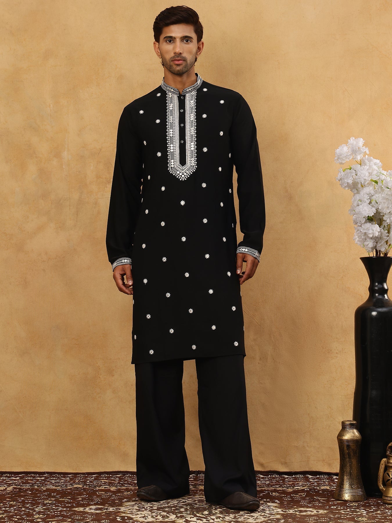 DesiQlo Men Embroidered Kurta Pyjama Set - Black - 65KP_PJ11B_5504Blac