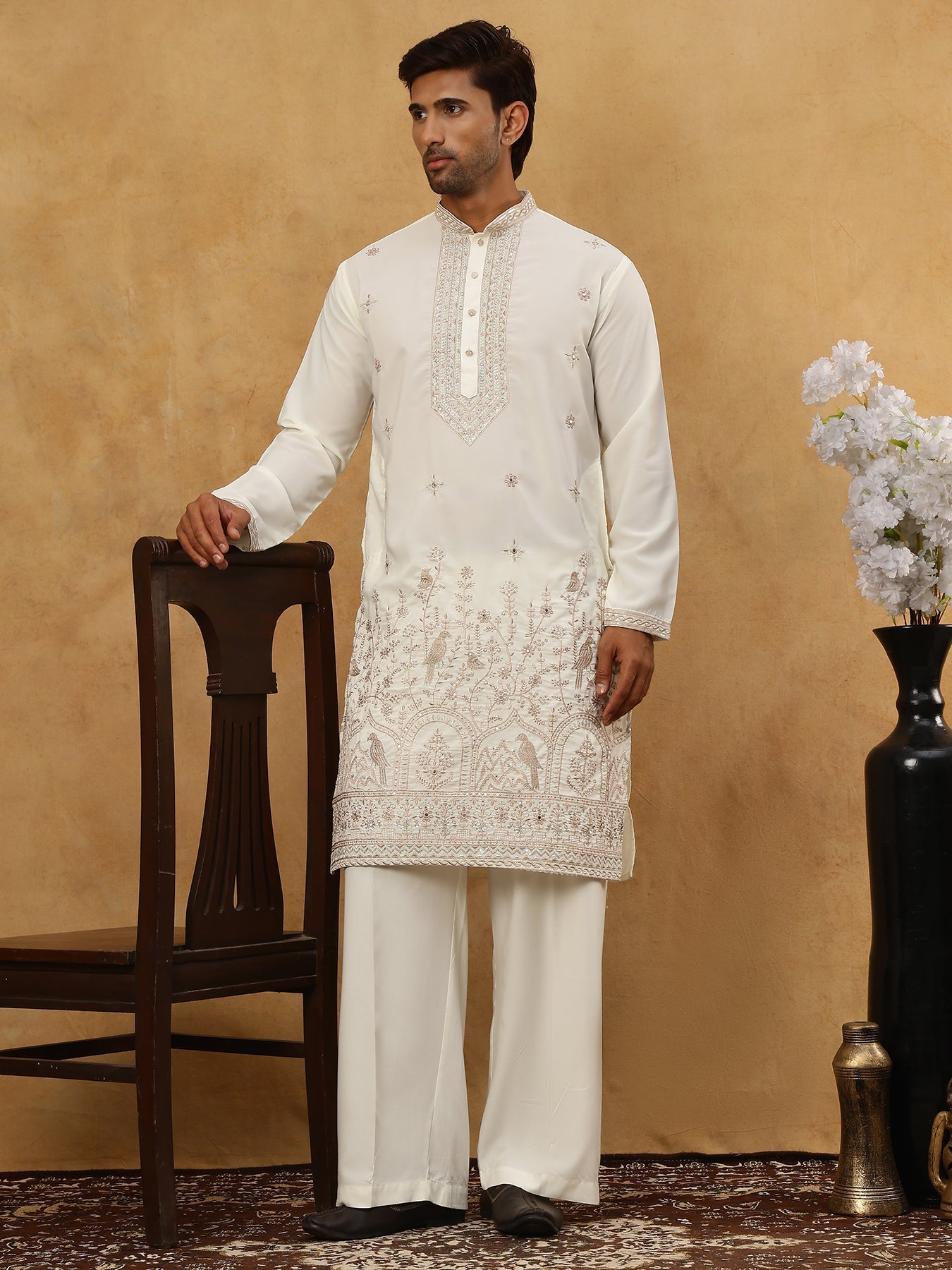 DesiQlo Men Embroidered Kurta Pyjama Set - White - 65KP_PJ11W_5503Whit