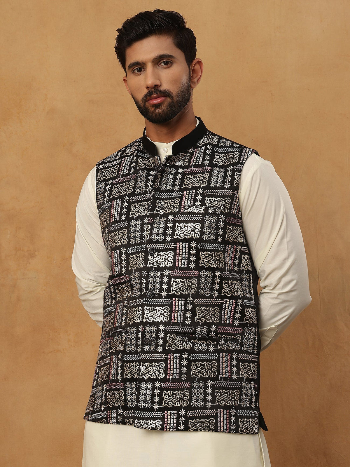 Men’s Silk Blend Embroidered Nehru Jacket (65WC 4150 Black )