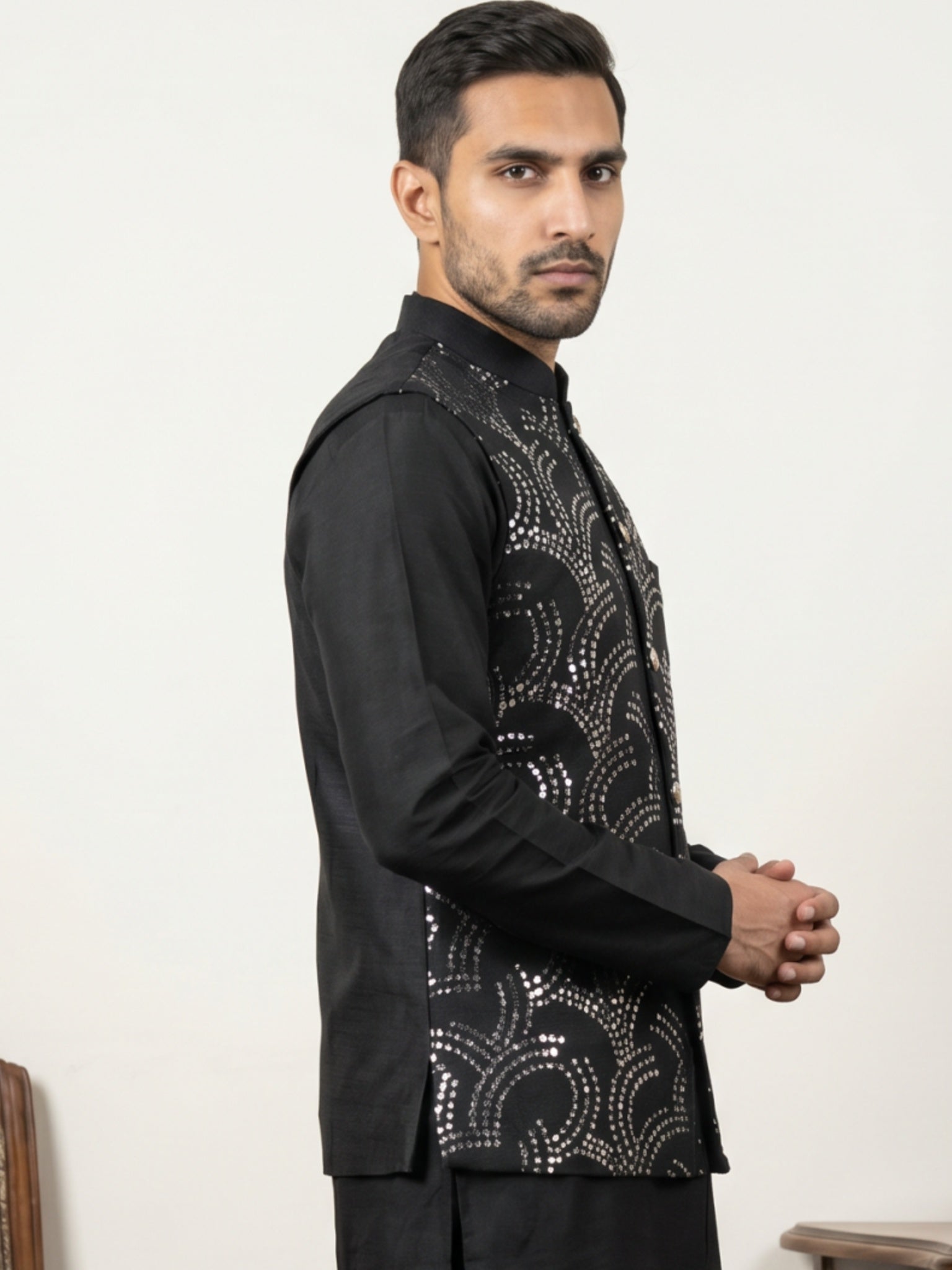 DesiQlo Men Embroidered Nehru Jacket and Kurta Pyjama S - 65WC_4173Bla