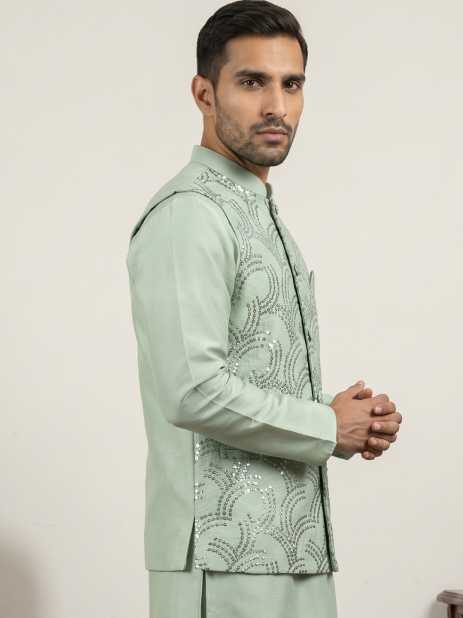 DesiQlo Men Embroidered Nehru Jacket and Kurta Pyjama S - 65WC_4173Pis