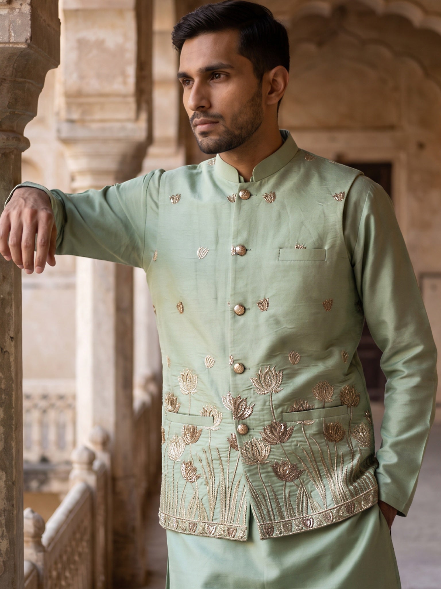 DesiQlo Men Embroidered Nehru Jacket and Kurta Pyjama Set - Green
