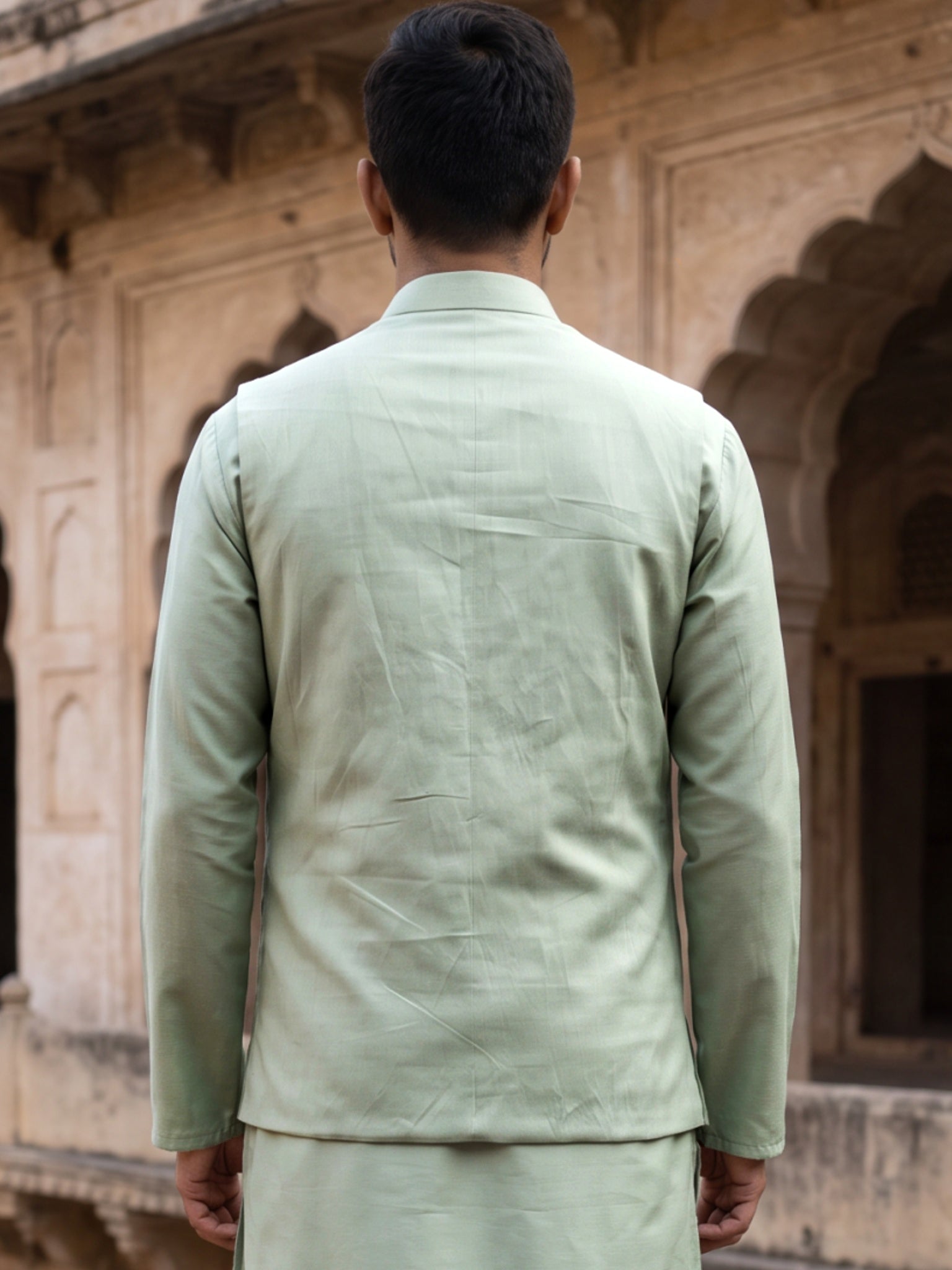 DesiQlo Men Embroidered Nehru Jacket and Kurta Pyjama Set - Green