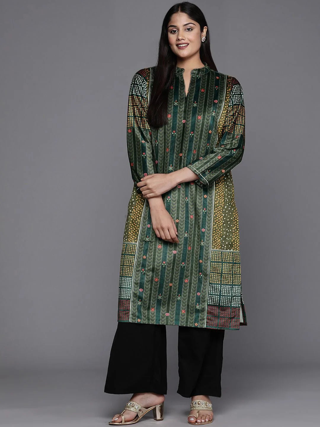 Women Printed Gotta Patti Velvet Kurta-AP-AHKUVLDP-1118