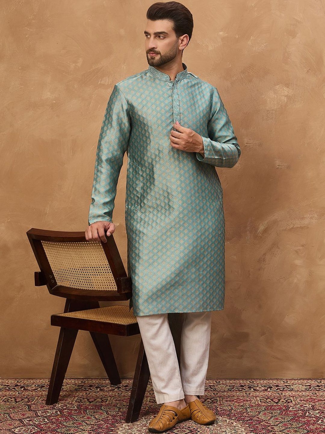 Ethnic Bay Men Blue Silk Blend Solid Woven Design Straight Kurta With Pant Set-MKSET1457