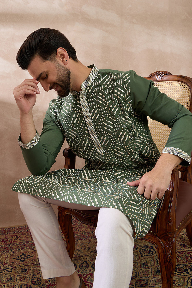 Green Silk Blend Embroidered Mandarin Collar Straight Kurta With Trouser MKSET2081