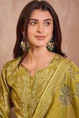 Green Cotton Blend Floral Printed Straight Kurta Set VKSKD2424