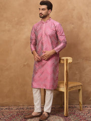 Ethnic Bay Men Pink Silk Blend Geometric Printed Straight Kurta With Pant Set-MKSET1532