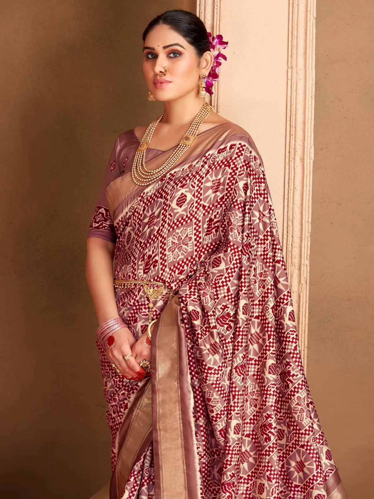 Women's  Blend Mauve Woven Design Designer Saree With Blouse Piece-ADWTYA1006