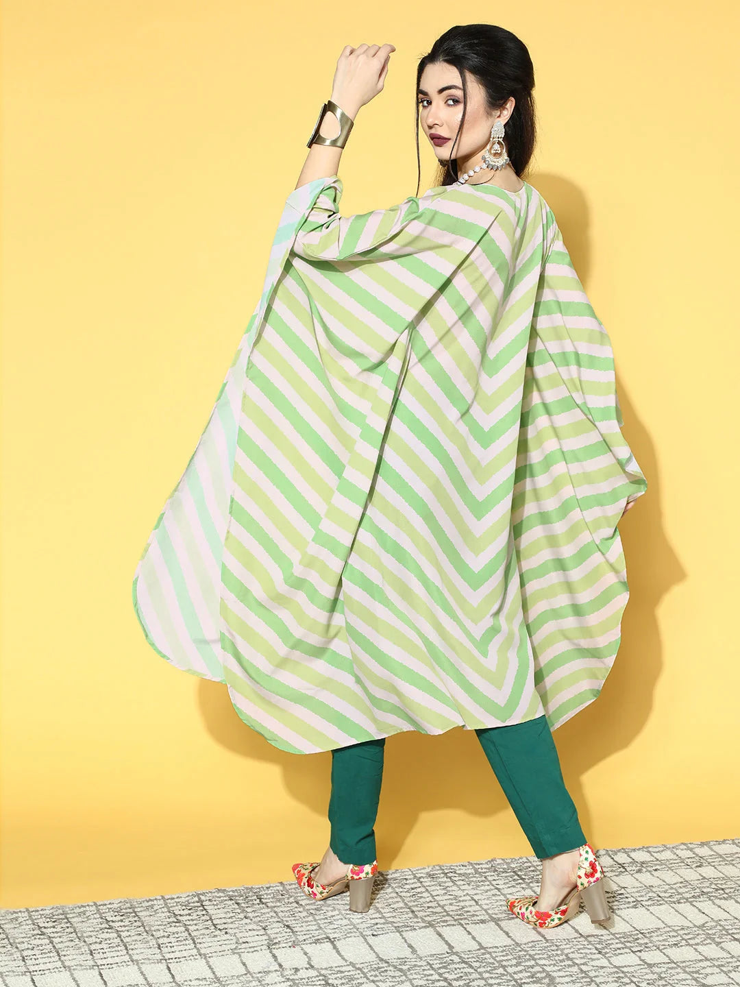 Green Kaftan Dress: Stylish Women's Kaftans & Resort Wear