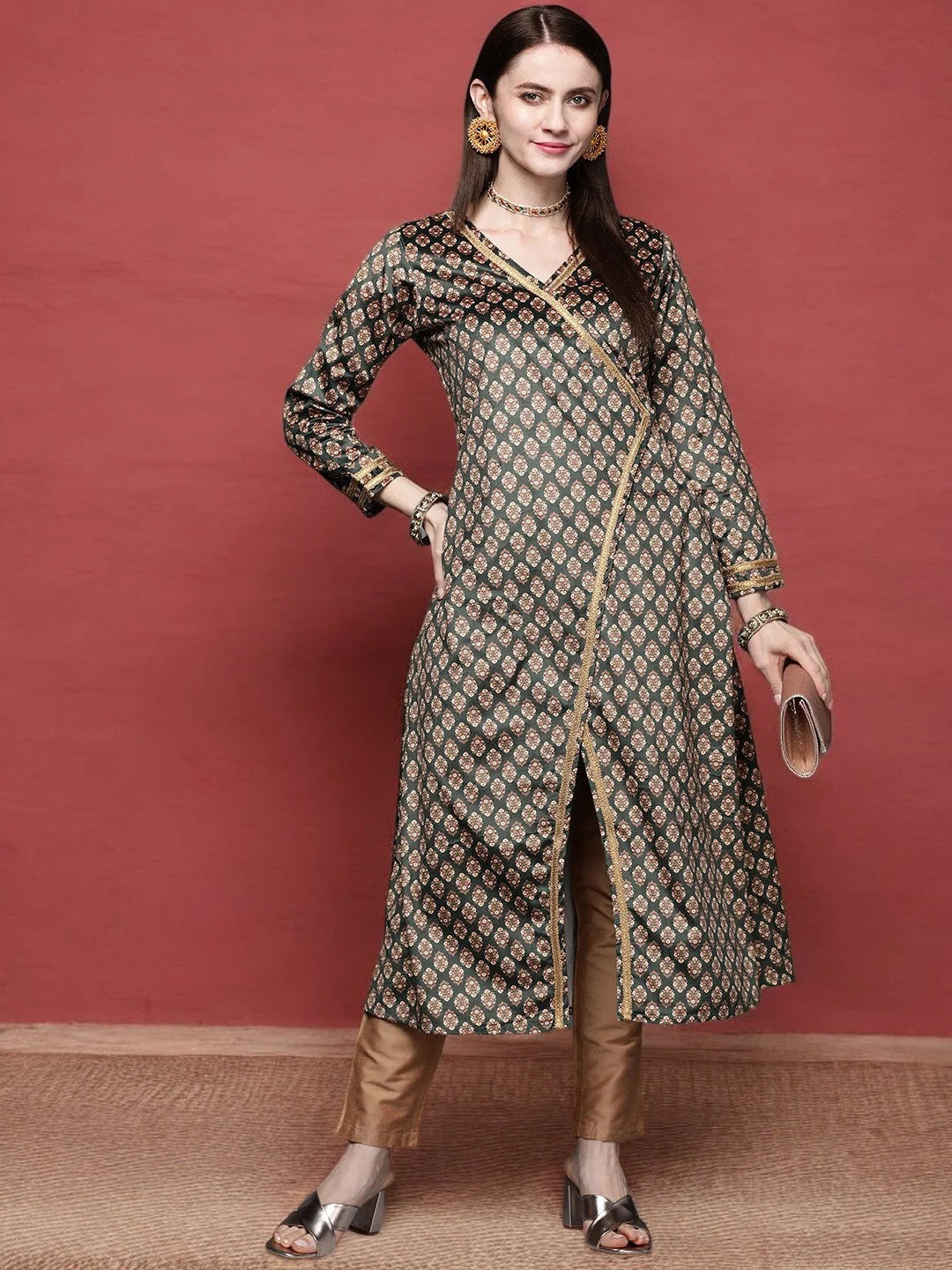 Floral Velvet Indian Kurta for Women - Green & Cream-Coloured