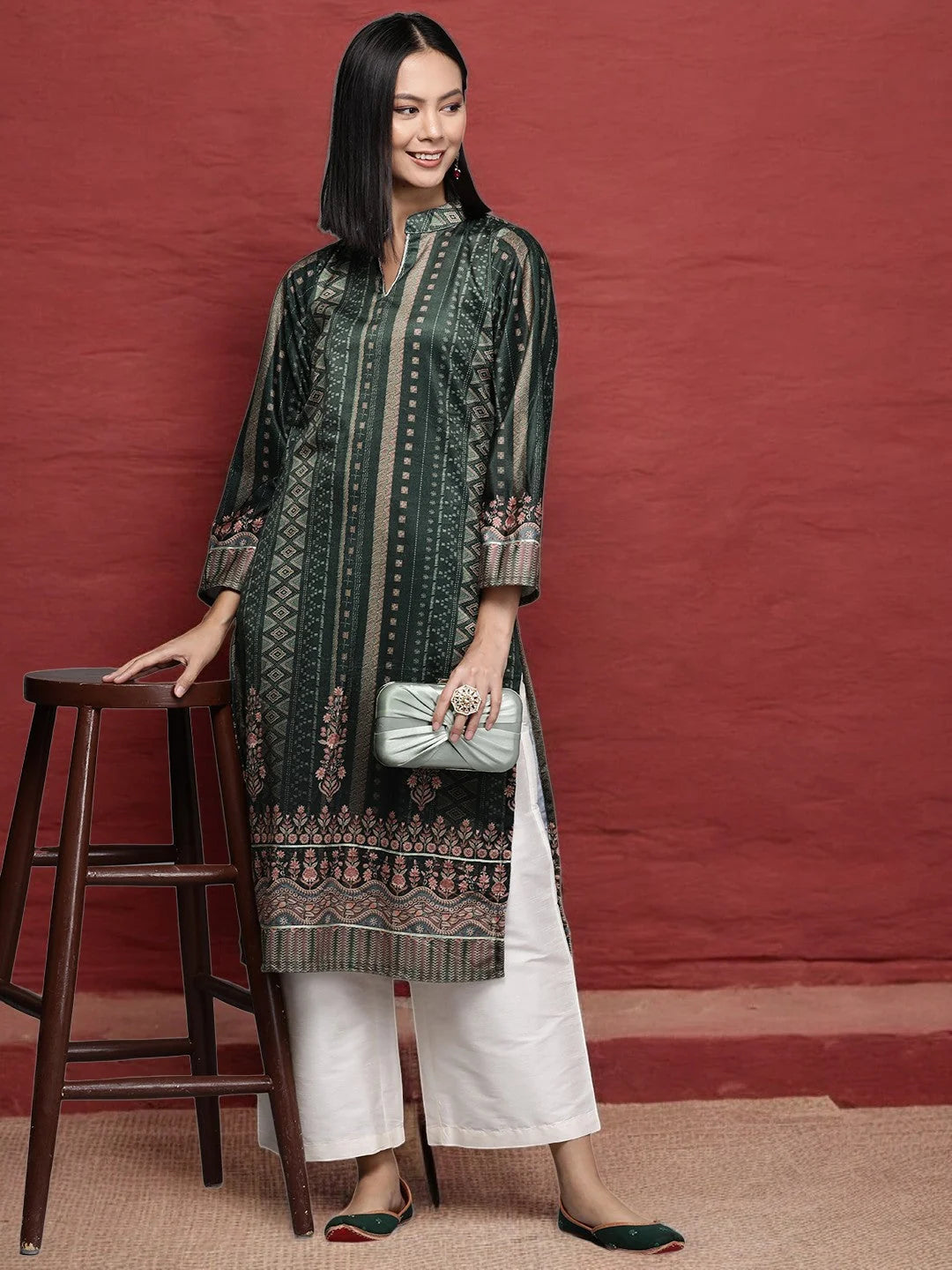 Green Geometric Printed Gotta Patti Velvet Kurta-AHKUVLDP-1110