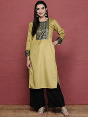 Women Floral Yoke Design Gotta Patti Velvet Kurta-AHKUVLGP-1116
