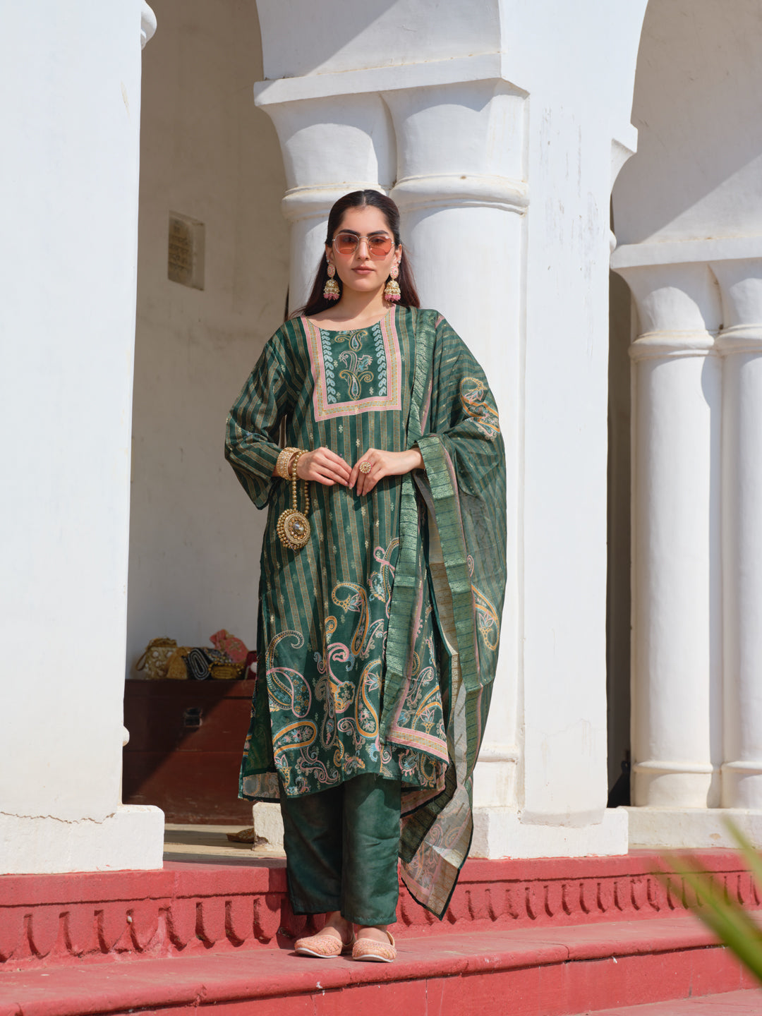 Cotton Blend Kurta Set for Women - Green | MLWSHKS9308GRN | DesiQlo