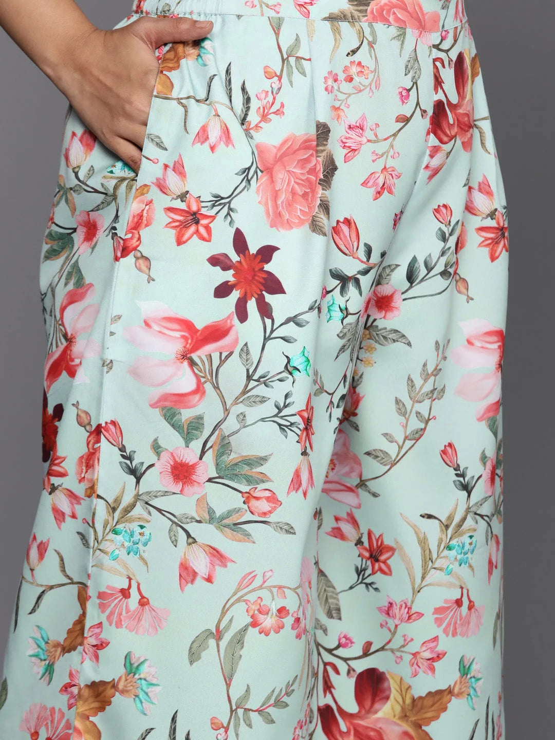Plus Size Floral Kurta Palazzo Set with Zari | Women's Style