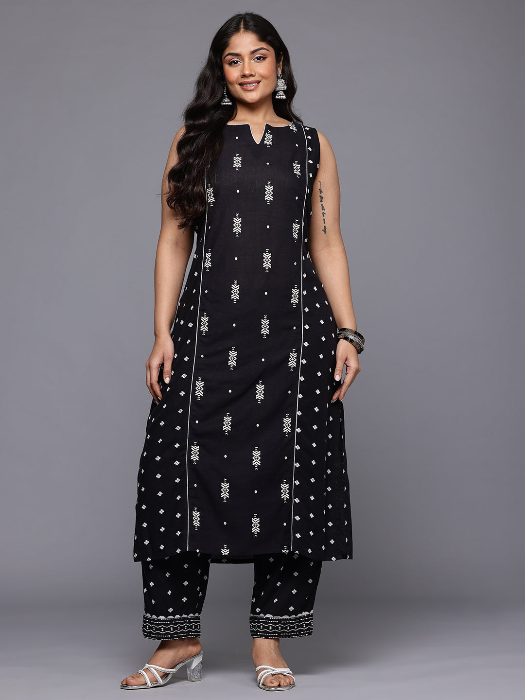 Plus Size Printed Panelled Kurta with Trousers