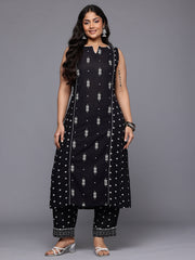 Plus Size Printed Panelled Kurta with Trousers