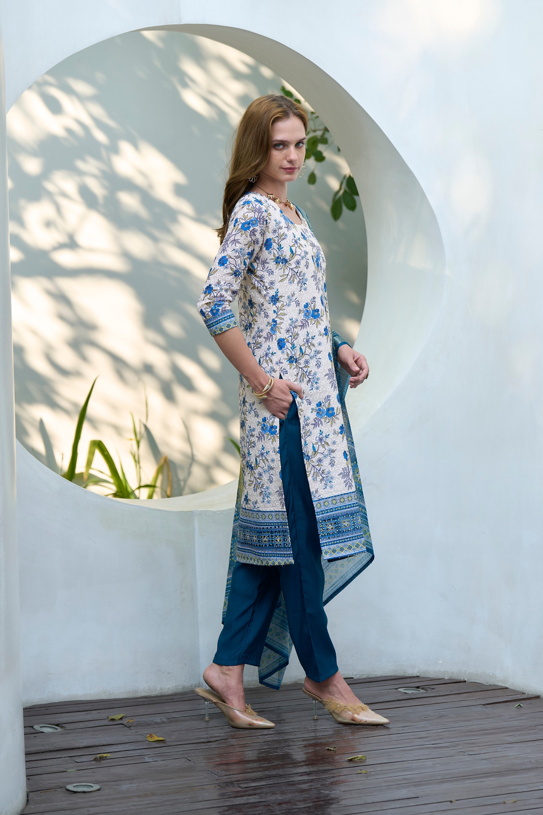 Women's Cotton White Blue Floral Printed With Chikankari Embroidered Kurta Pant With Dupatta